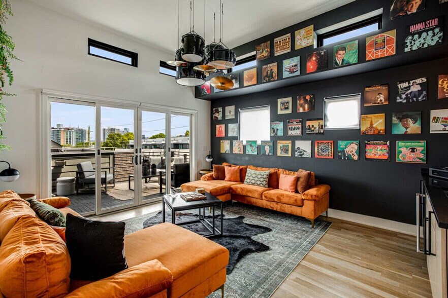 Building Photo - 1011 12th Ave S