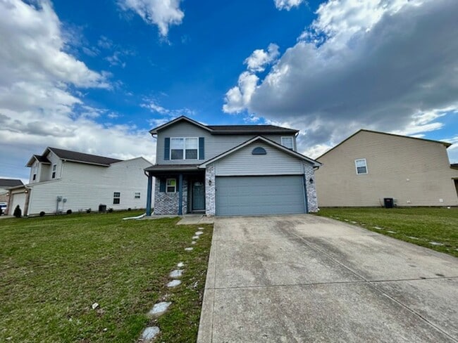 Building Photo - Wonderful 4 Bedroom 2.5 Bathroom Two Story Home in Lawrence!