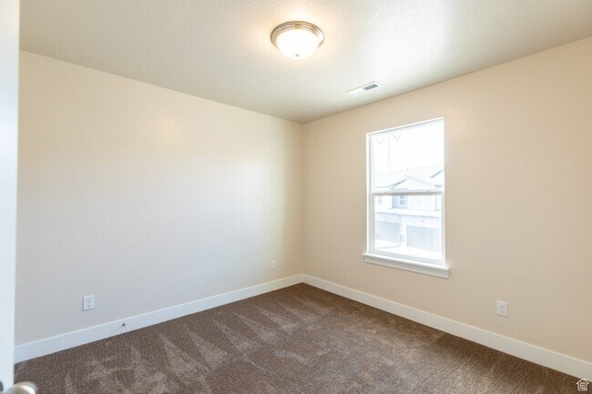 Building Photo - 277 W 730 N