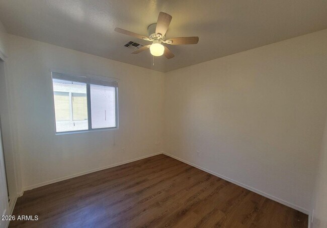 Building Photo - 3133 W Huntington Dr