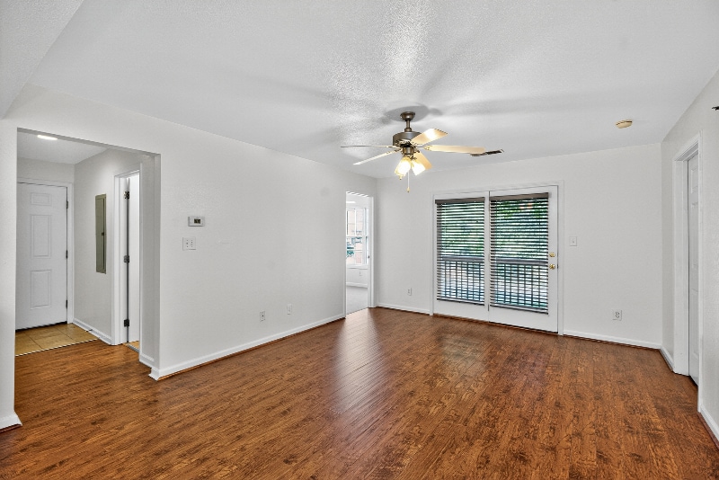 Building Photo - 858 Malabu Dr