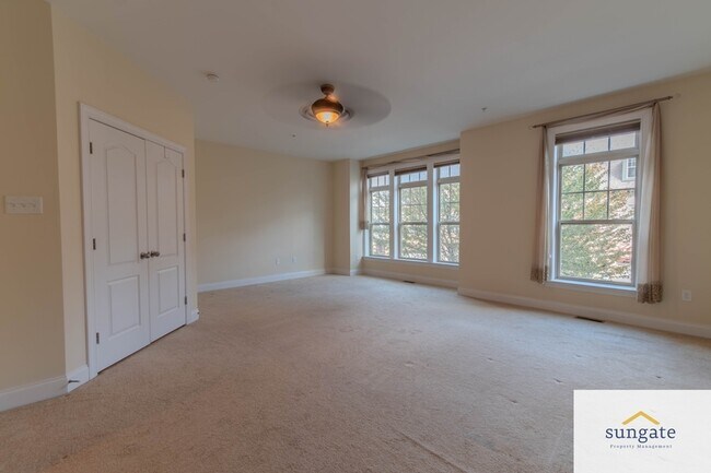 Building Photo - 11227 Terrace Ln