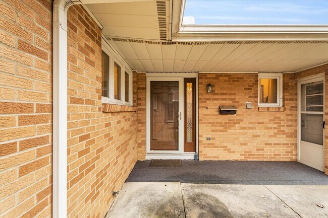 Building Photo - 1808 S Anderson St