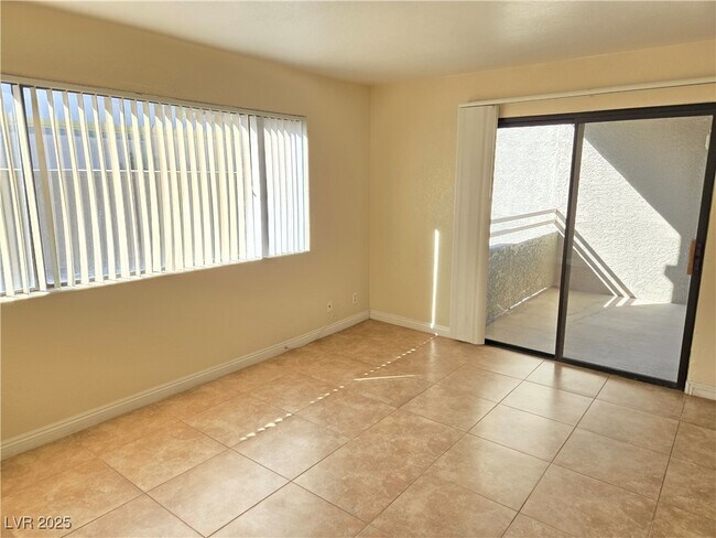 Building Photo - 5072 S Rainbow Blvd