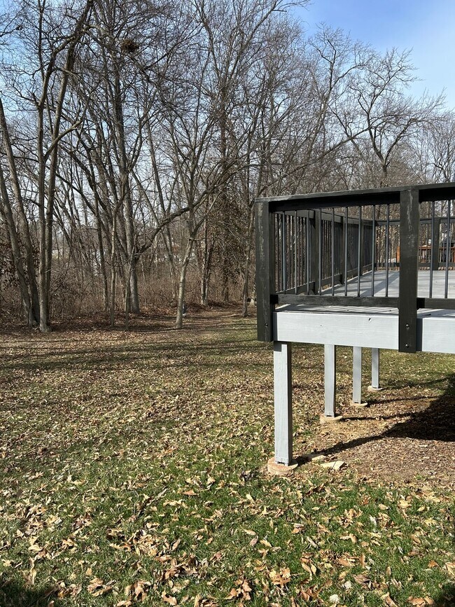 Building Photo - 538 Springhurst Pkwy