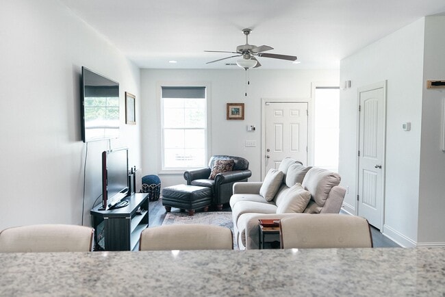 Building Photo - 3855 Academy Dr