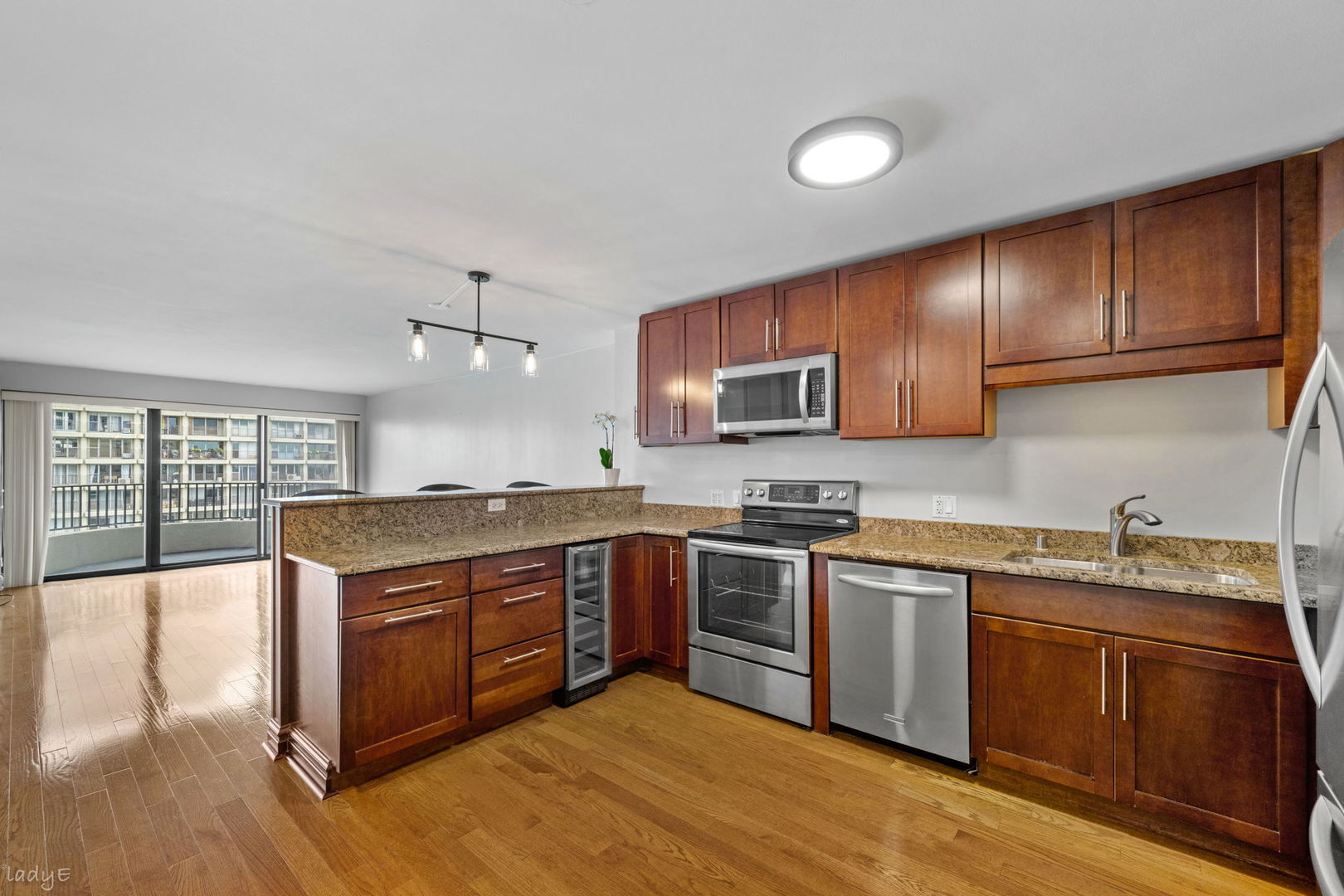 Building Photo - 2020 N Lincoln Park W