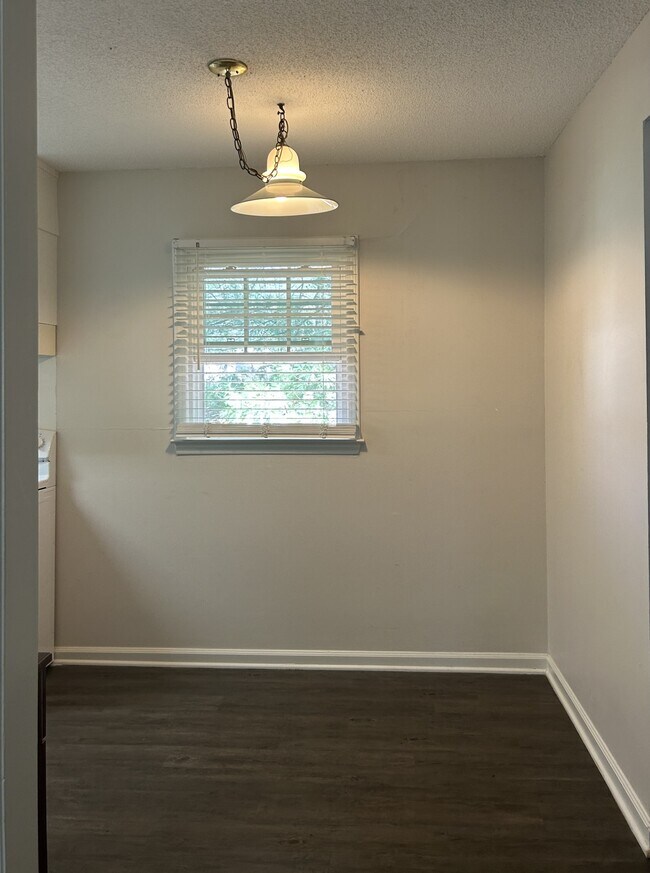 Dining area between living room and kitchen - 219 H Northpoint Avenue