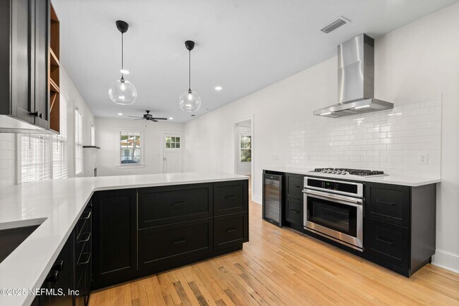 Building Photo - 4313 Lexington Ave