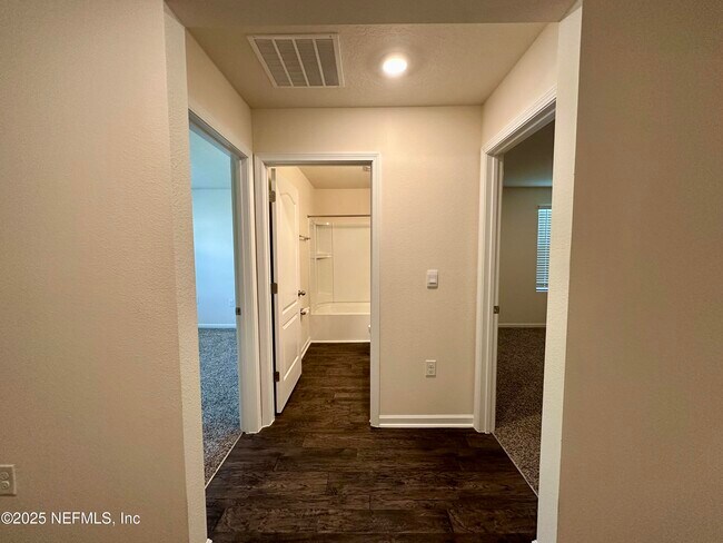 Building Photo - 3330 Lawton Pl