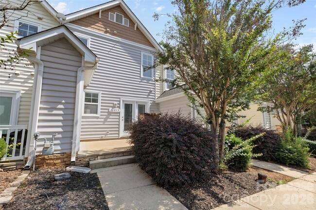 Building Photo - 11013 Dundarrach Ln