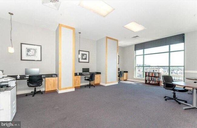 Building Photo - 414 Water St