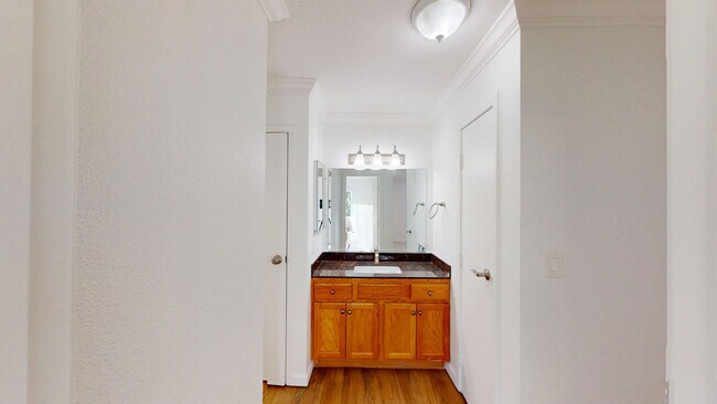 Building Photo - 481 Ignacio Blvd