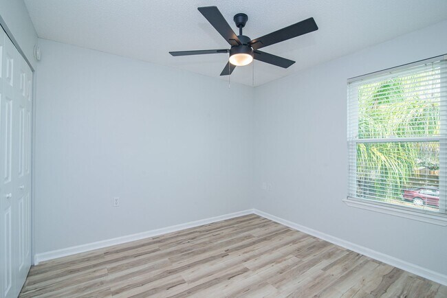 Building Photo - 1101 Scheidel Ct