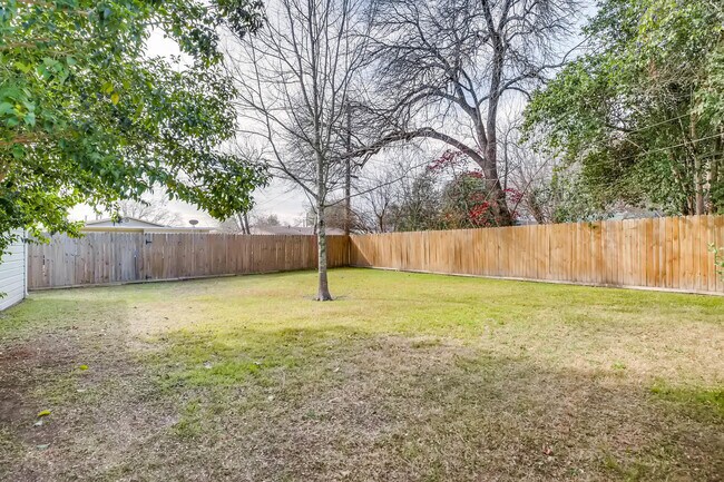 Building Photo - Charming 2 BR / 1 Bath in highly desirable Terrell Heights of San Antonio!
