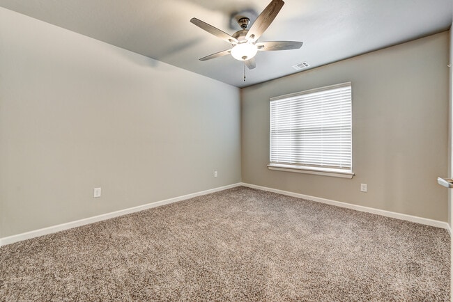 Building Photo - 13503 Bluejacket Dr