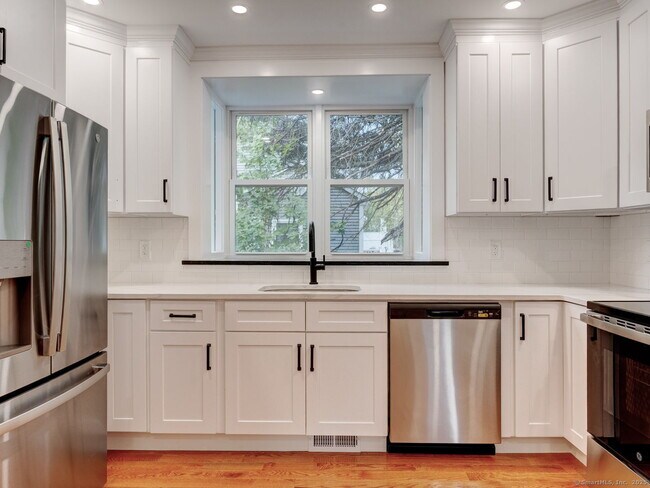 Building Photo - 44 Wallace Row