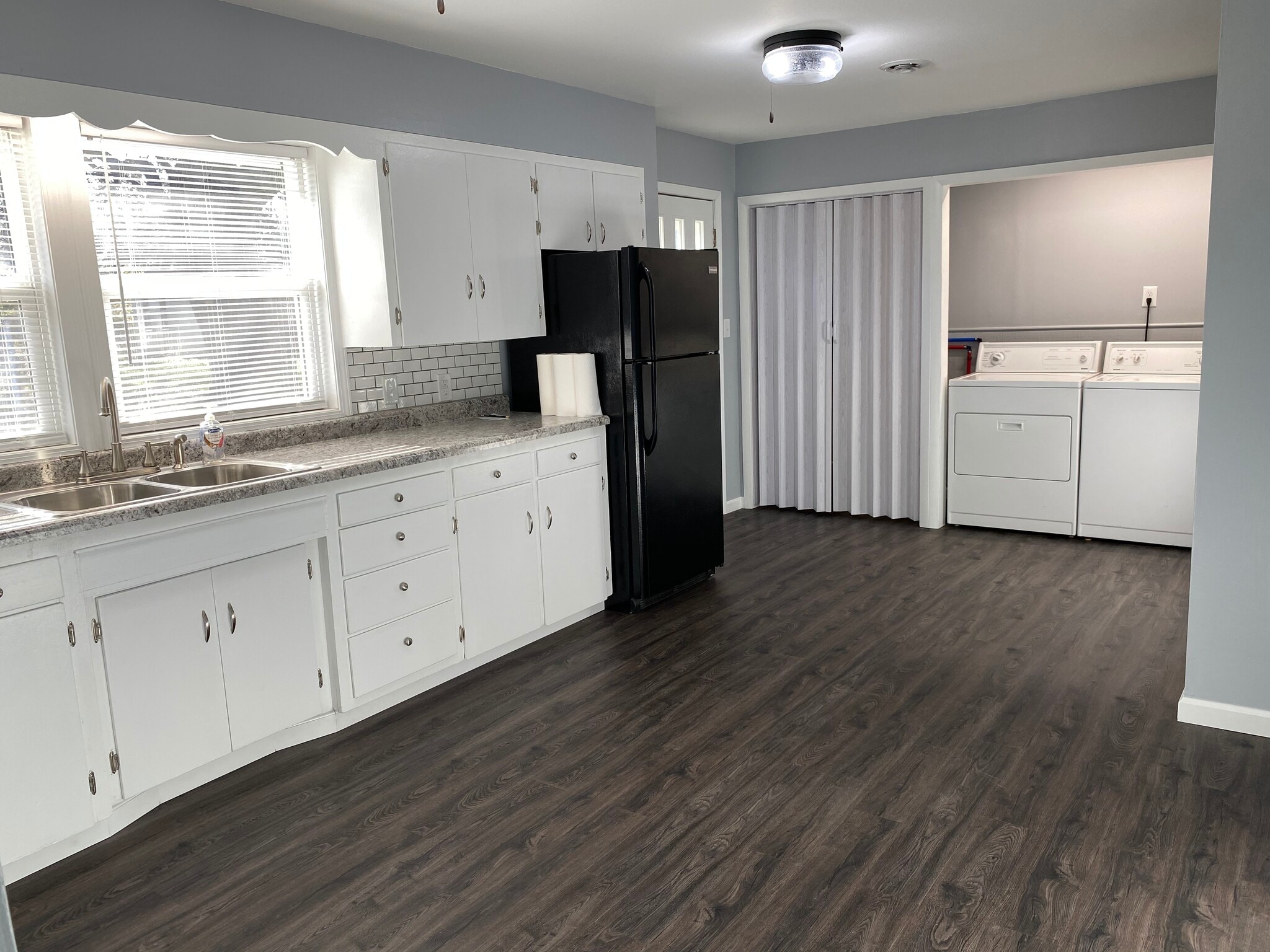 Building Photo - 217 South Park