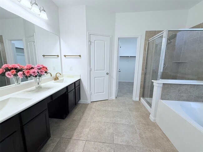 Building Photo - 30515 Woodson Trace Dr