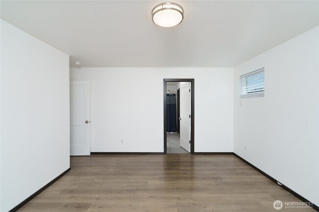 Building Photo - 3346 Iverness Street