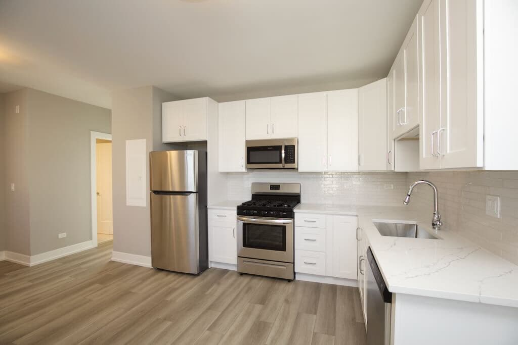 Building Photo - 3930 N Janssen Ave