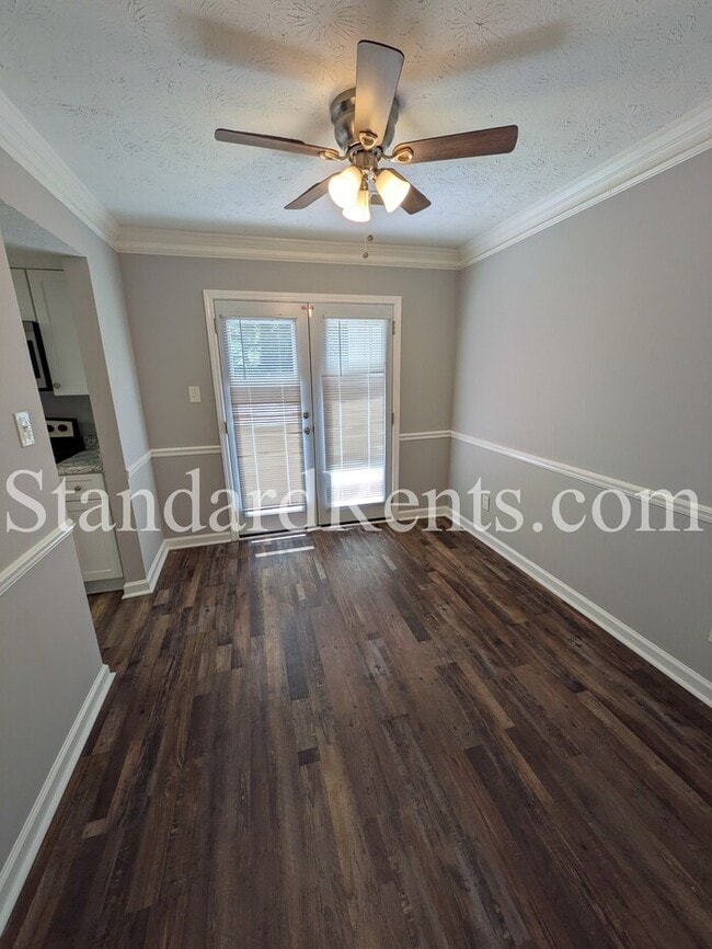 Building Photo - 2872 Spruce Cir