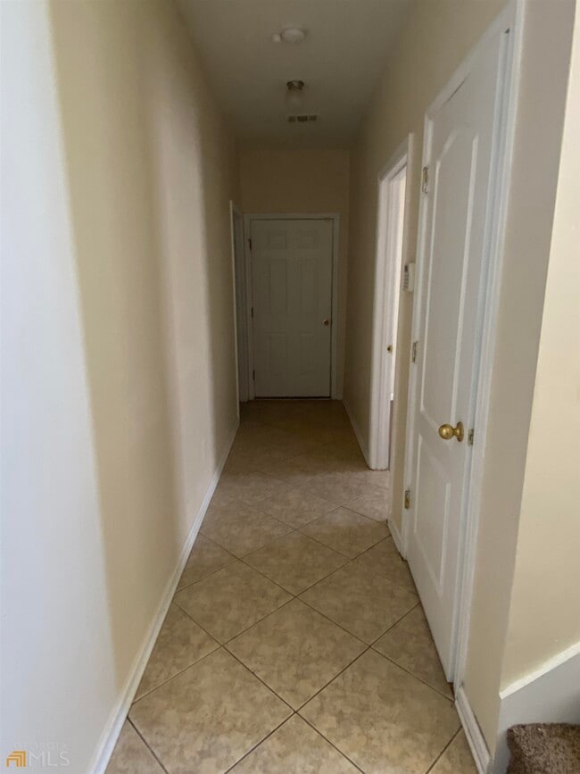 Building Photo - 5120 Roxton Ln