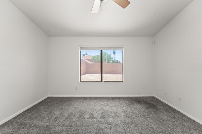Building Photo - Chic Peoria Rental – Updated Appliances & ...