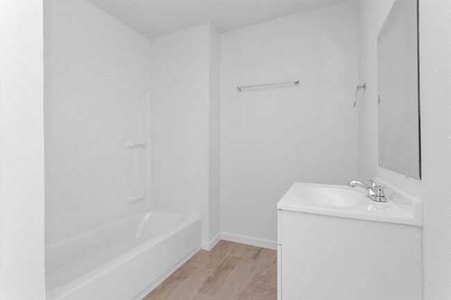 Building Photo - 16016 Green Manor Dr