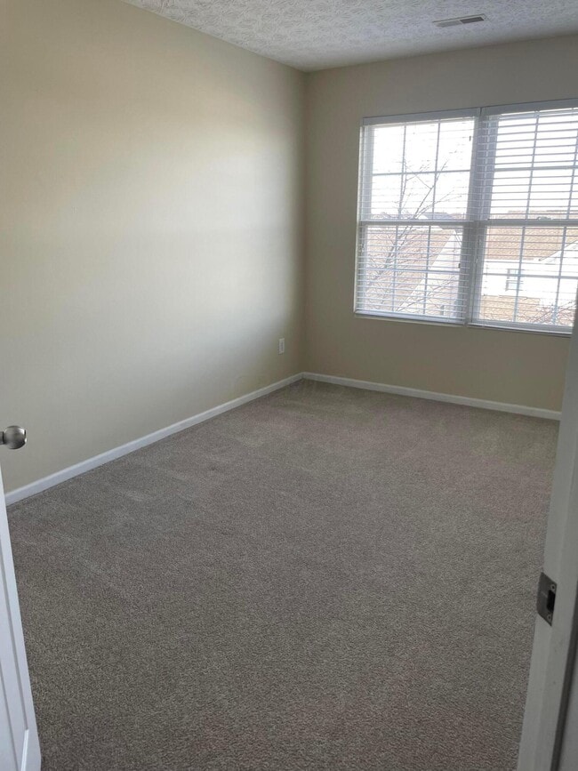 Building Photo - 5967 Canyon Creek Dr