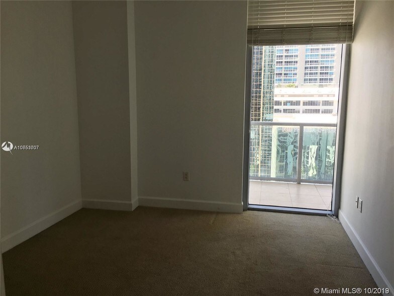 Building Photo - 1050 Brickell Ave