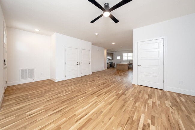 Building Photo - 3801 Lands End Ct