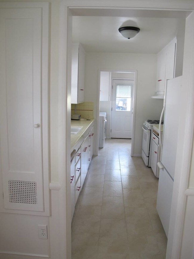 Kitchen from Dining Room - 1172 Ruberta Ave