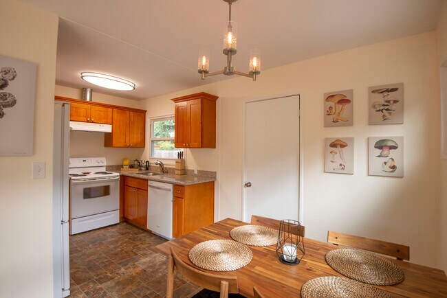 Dining Room & Kitchen - 9224 N Tyler Ave