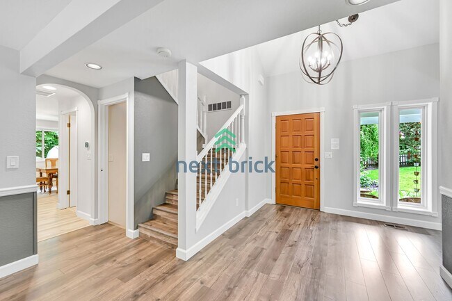 Building Photo - A fabulous 3 bedroom and 3.5 bathroom house