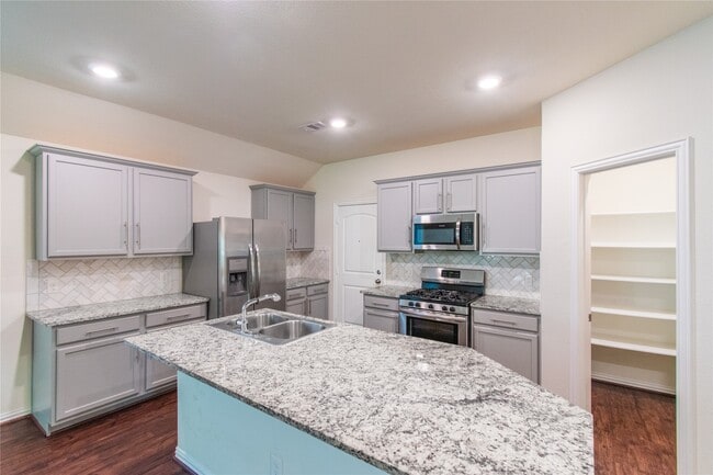 Building Photo - 4639 Sequoia Echo Dr