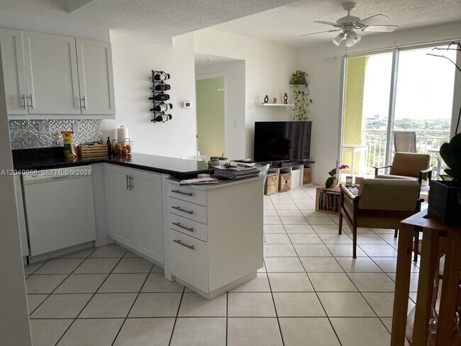 Building Photo - 3500 Coral Wy