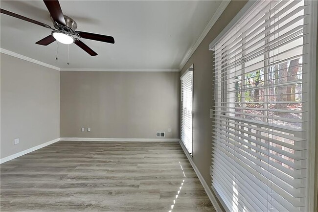 Building Photo - 1170 Colony Cir