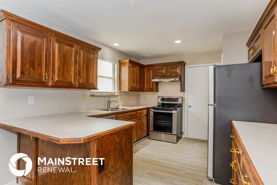 Building Photo - 9821 W 51st St