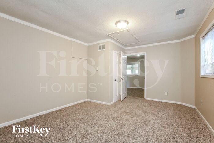 Building Photo - 8209 E 37th Pl