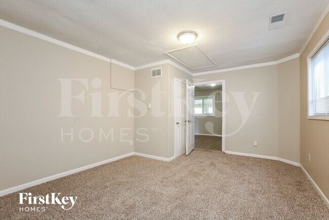 Building Photo - 8209 E 37th Pl