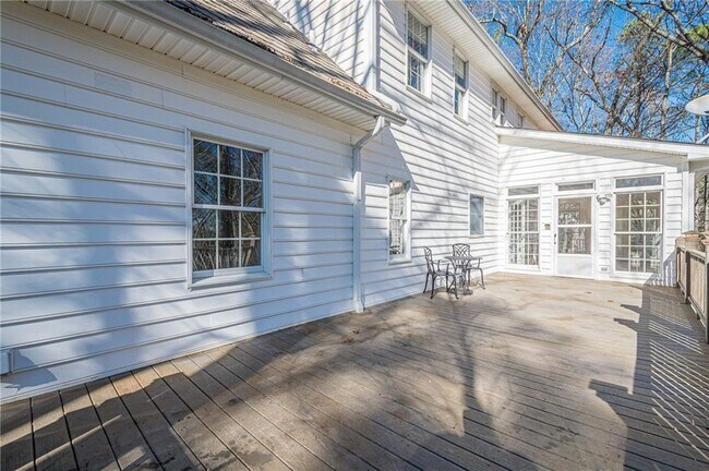 Building Photo - 34 Johnston Row NW