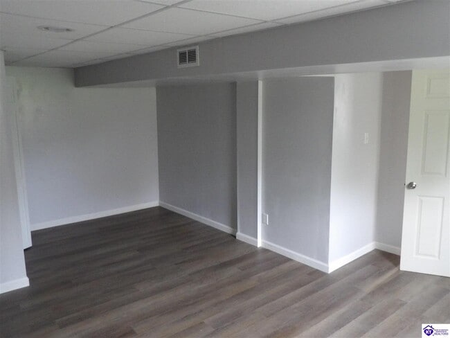 Building Photo - 593 Charlemagne Blvd