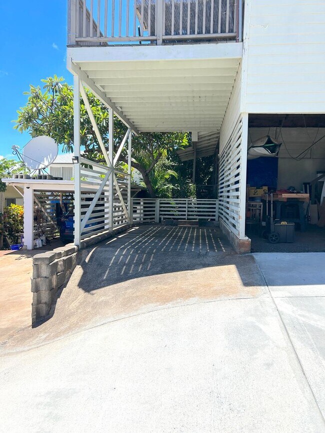 Building Photo - 4433 Sierra Dr