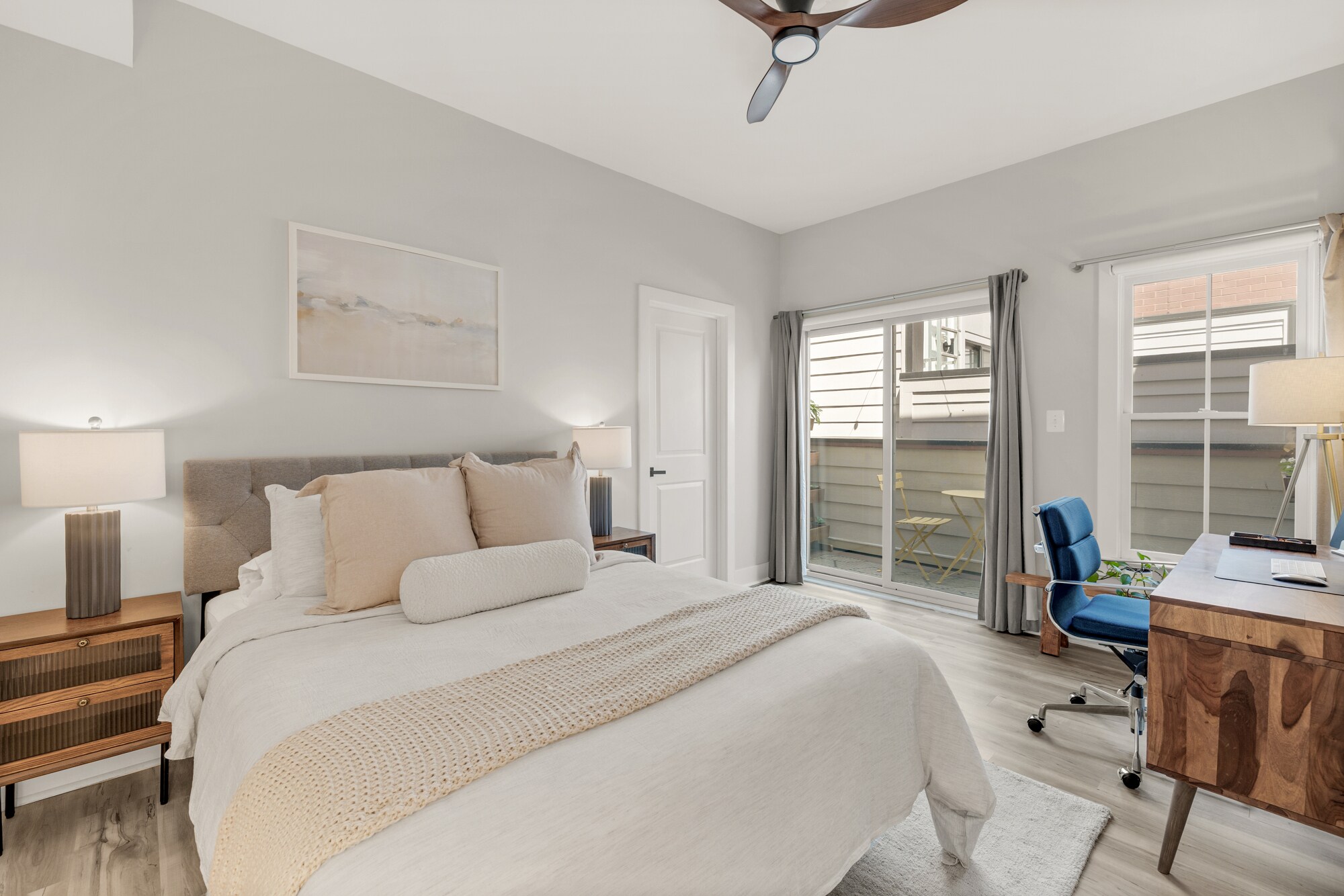 Large Guest Room with Balcony - 1912 8th St NW