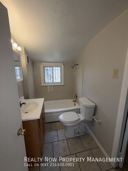 Building Photo - 3417 Storer Ave