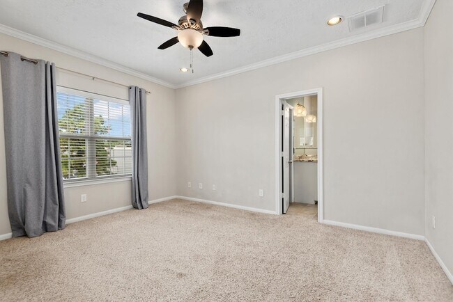 Building Photo - 7036 W 43rd St