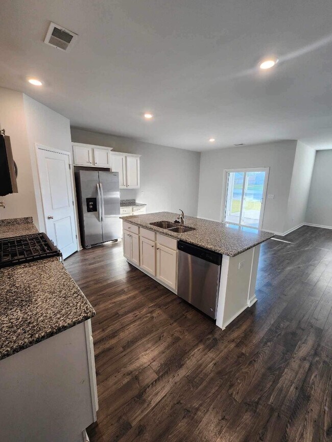 Building Photo - 10035 Hamilton Br Lp