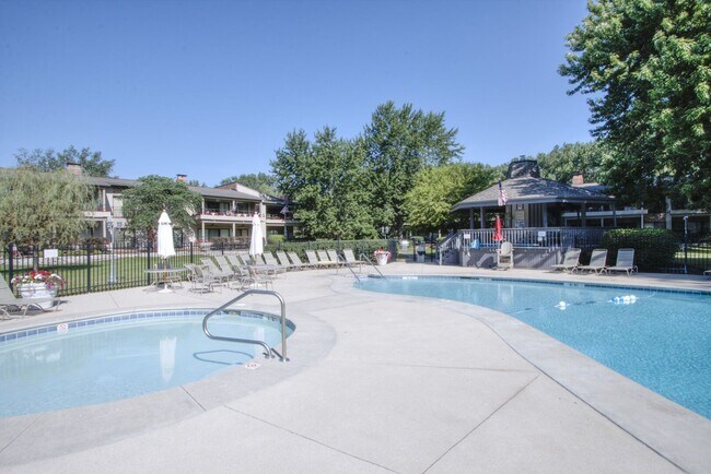 Building Photo - 36D Abbey Villa Circle