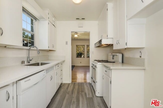 Building Photo - 22046 Galvez St